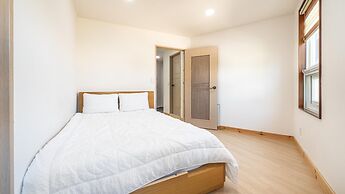 Goseong Theprism Pension