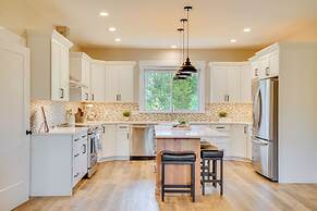 Spacious Donnelly Family Home w/ Private Hot Tub!