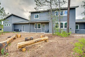 Spacious Donnelly Family Home w/ Private Hot Tub!