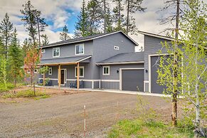 Spacious Donnelly Family Home w/ Private Hot Tub!