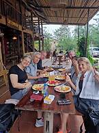 Lan's Homestay Ban Gioc Waterfall