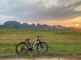 Happy field homesaty