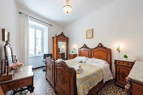 Sea View Apartment In Sestri Levante