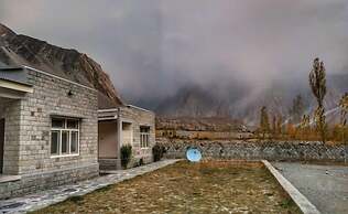Passu  Ambassador Hotel