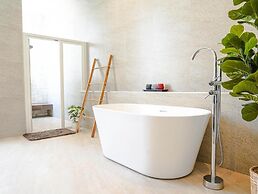 RoomQuest HideAway Hua Hin