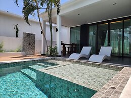 RoomQuest HideAway Hua Hin