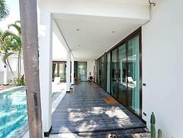 RoomQuest HideAway Hua Hin