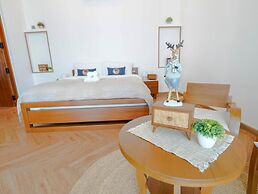 RoomQuest HideAway Hua Hin