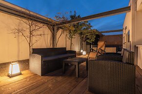 Bijou Suites AI PREMIUM