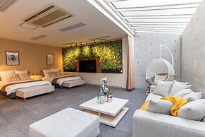 Bijou Suites AI PREMIUM