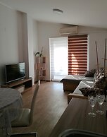 Impeccable 2-bed Apartment in Rab