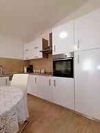 Impeccable 2-bed Apartment in Rab