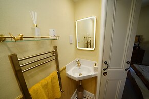 Traditional 2 Bedroom Cottage in Eyam, Hope Valley