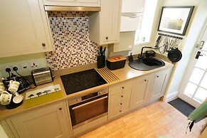 Traditional 2 Bedroom Cottage in Eyam, Hope Valley