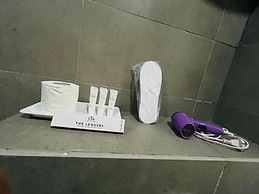 The Lodgers Studio Apartment Sector 52