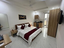 The Lodgers Studio Apartment Sector 52