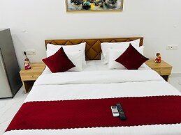 The Lodgers Studio Apartment Sector 52