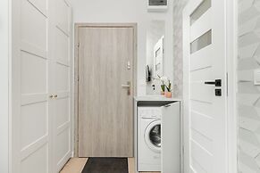 Stylish Studio Seredyńskiego by Renters