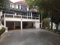 Seremban Grande Villa by uBook