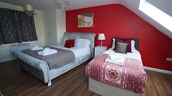 59B Comfortable Home Sleeps 8