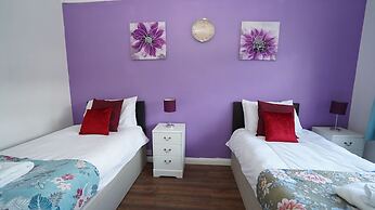 Spacious 3BR House Sleeps 6