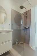 Seaside Nest | Charming Waterfront Retreat