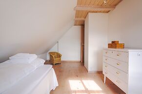 Lovely 4 Bedroom House In Vestmanna