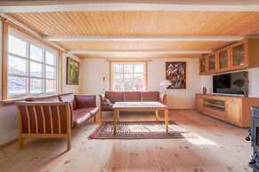 Lovely 4 Bedroom House In Vestmanna
