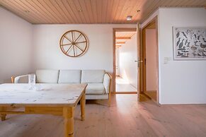 Lovely 4 Bedroom House In Vestmanna