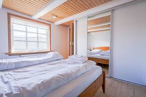Lovely 4 Bedroom House In Vestmanna