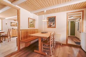 Lovely 4 Bedroom House In Vestmanna