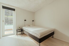 Luxurious Waterfront Retreat | Spectacular Views