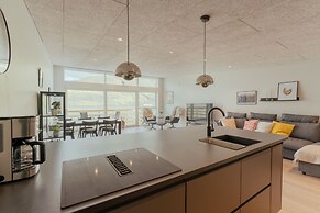 Luxurious Waterfront Retreat | Spectacular Views