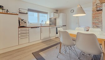 Lovely Apartment | 10 Min Walk From City Centre