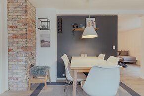 Lovely Apartment | 10 Min Walk From City Centre