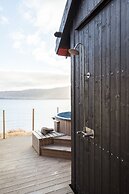 Seaside Escape - 2 Bedroom Home With Stunning Views