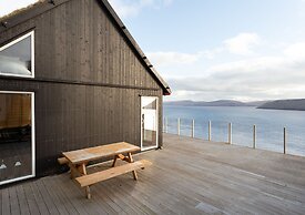 Seaside Escape - 2 Bedroom Home With Stunning Views