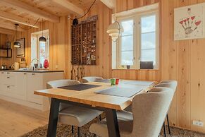 Seaside Escape - 2 Bedroom Home With Stunning Views