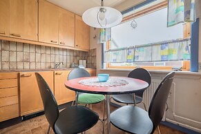 Charming 2-Bedroom Home | 20 Min Walk To City Centre