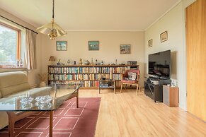 Charming 2-Bedroom Home | 20 Min Walk To City Centre