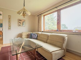 Charming 2-Bedroom Home | 20 Min Walk To City Centre