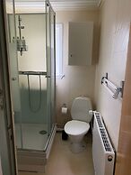 Charming 2-Bedroom Home | 20 Min Walk To City Centre