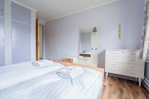 Charming 2-Bedroom Home | 20 Min Walk To City Centre