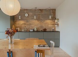 Charming Central Tórshavn Retreat - 2Br Apartment