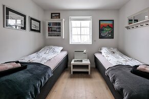 Tranquil Village Retreat | Tjørnuvík