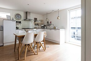 Tranquil Village Retreat | Tjørnuvík