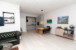 Charming Artistic Retreat | Panoramic View