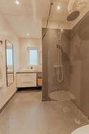 Charming Artistic Retreat | Panoramic View