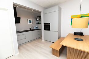 Charming Artistic Retreat | Panoramic View