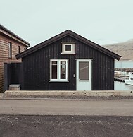 Lítlastova | A Charming Boathouse Getaway